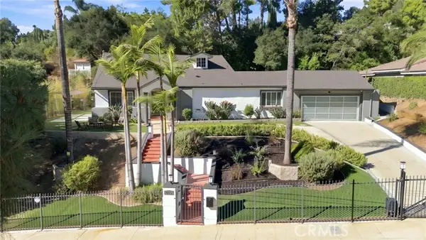 4223 Mooncrest Place, Encino, CA 91436