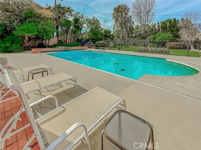 17512 Superior Street, Northridge, CA 91325 - #3
