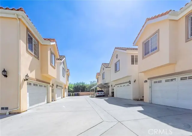8425 Burnet Avenue  #6, North Hills, CA 91343 - #1