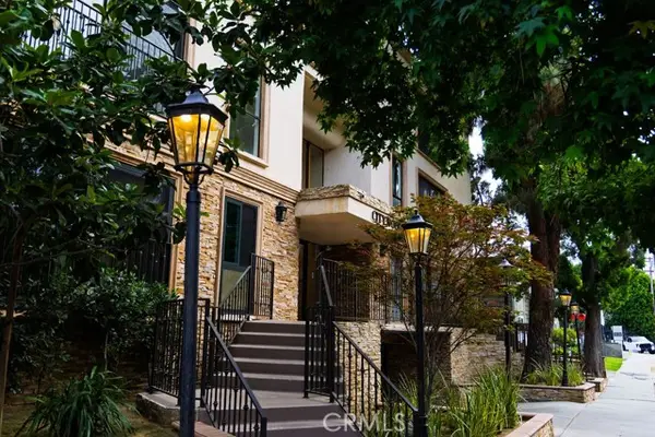 15344 Weddington Street  #104, Sherman Oaks, CA 91411