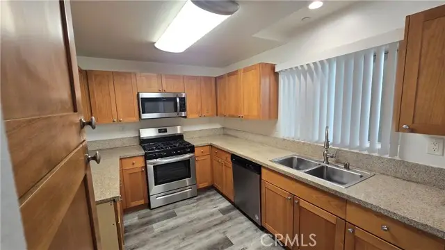 7551 Jordan Avenue  #301, Canoga Park, CA 91303 - #3