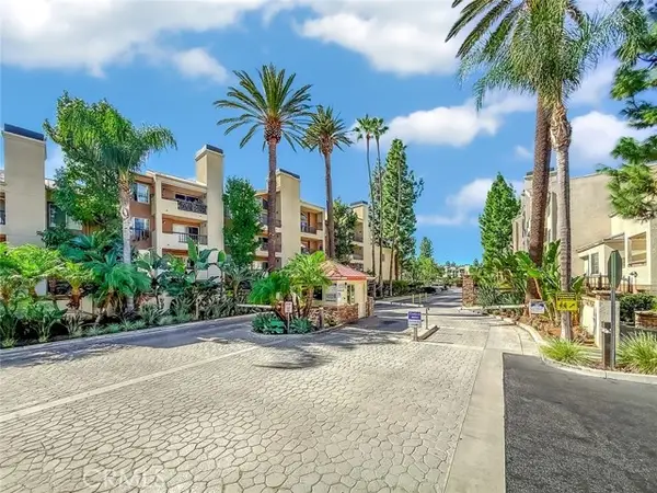 5530 Owensmouth Avenue  #115, Woodland Hills, CA 91367