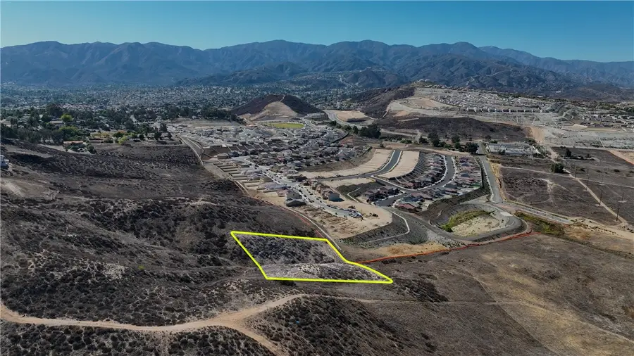 1 Pierce Street, Lake Elsinore, CA 92530 - #2
