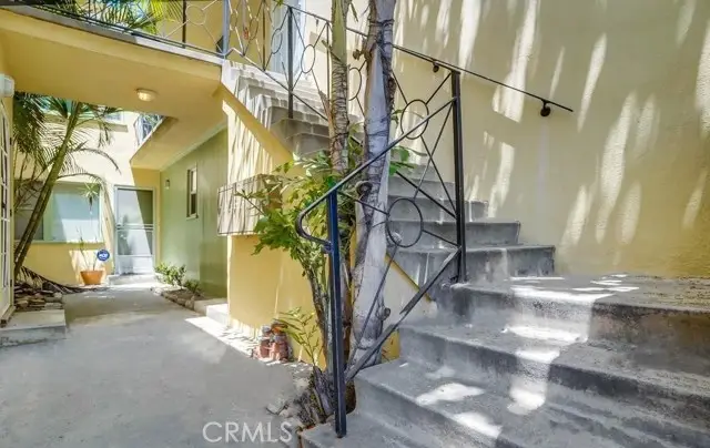 219 Esperanza Ave #7, Long Beach, CA 90802 - Image #2