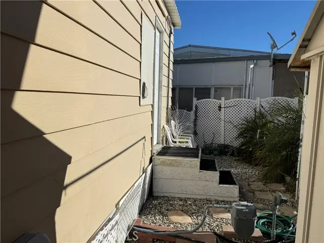 332 Lyon, Hemet, CA 92543 - #2
