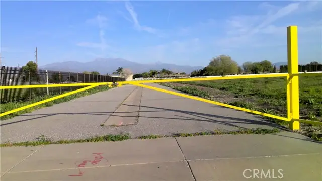 1 Lyon Avenue, Hemet, CA 92543 - #2