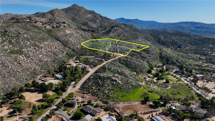 14 Starlight Mesa Drive, Hemet, CA 92544 - Image #2