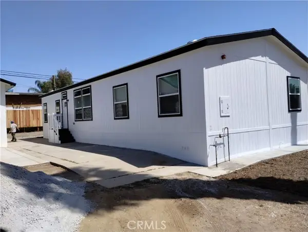 22678 La More, Perris, CA 92570