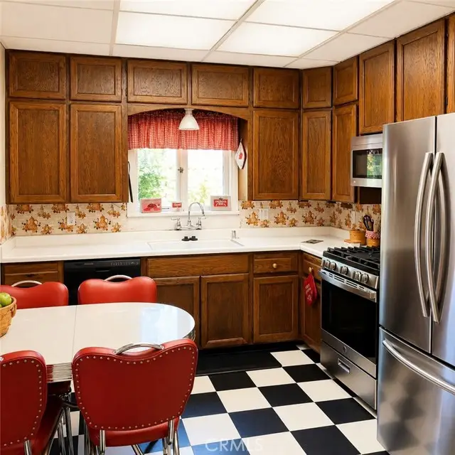 1014 Ramona Avenue, Corona, CA 92879 - #2