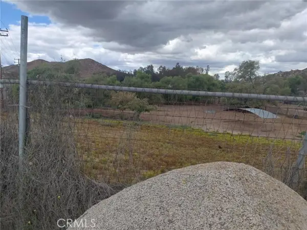 4 HOLLAND RD, Menifee, CA 92584