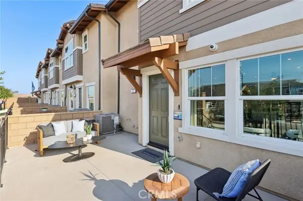 15575 April Dawn Way  #5, Fontana, CA 92336