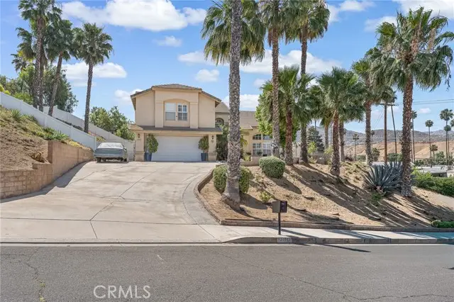 3016 Shane Dr., Colton, CA 92324 - #3