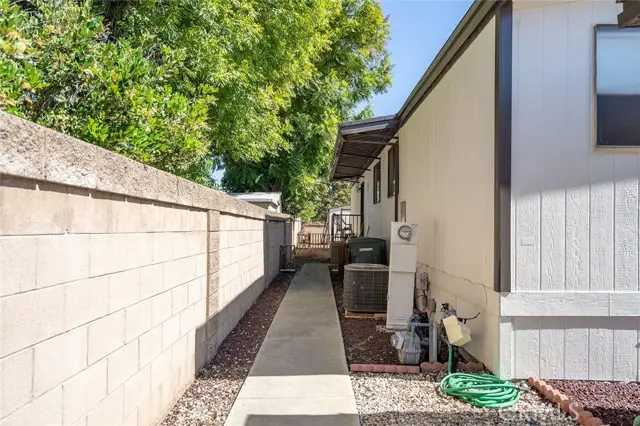 1778 Burr Oak Way, Hemet, CA 92543 - #3