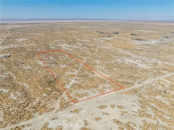 22 Avenue F, Lancaster, CA 93535