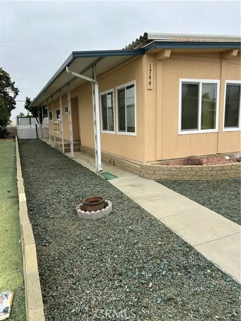 1744 Santiago, Hemet, CA 92545 - #1