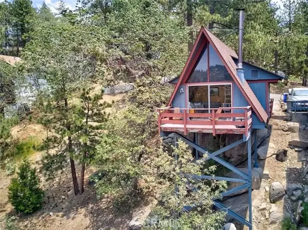 33012 Donner, Apple Valley, CA 92308