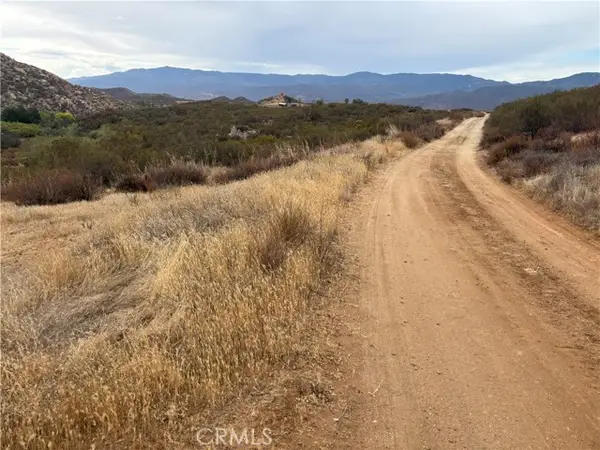 8 Wiley Road, Hemet, CA 92544