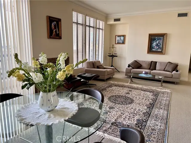 11847 Gorham Avenue  #403, Los Angeles, CA 90049 - Image #3