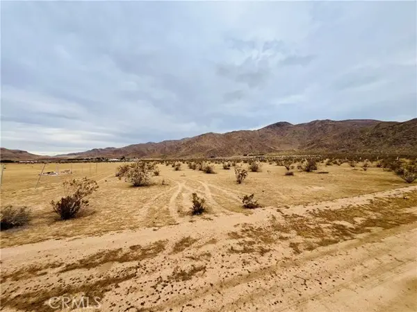 26000 Las Piedras, Apple Valley, CA 92308