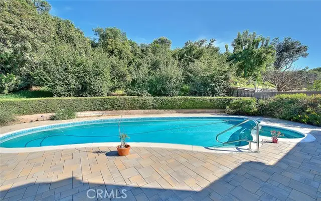 22 Gunsmoke, Pomona, CA 91766 - #3