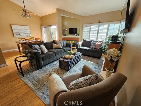 9431 Shadowood Drive  #E, Montclair, CA 91763