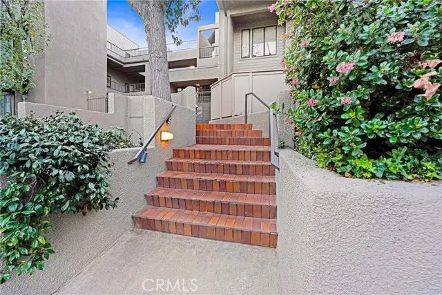 1310 Orange Grove  #103, Pasadena, CA 91104 - #3