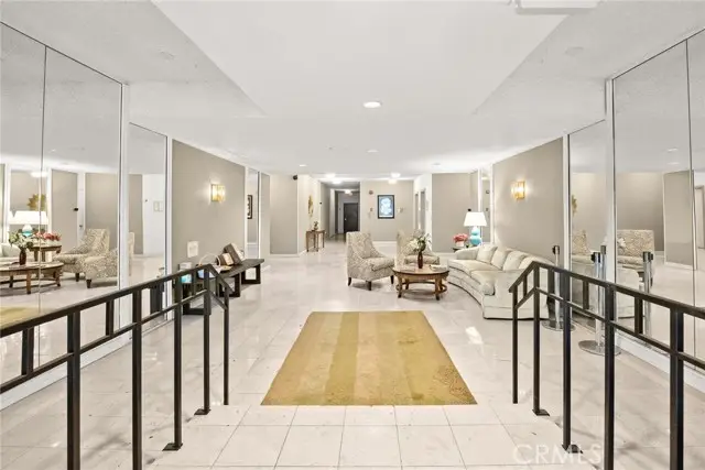 400 La Fayette Park  #213, Los Angeles, CA 90057 - #3