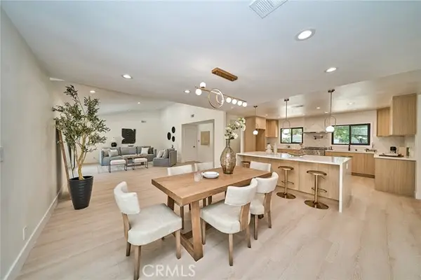 18321 Kinzie St, Northridge, CA 91325