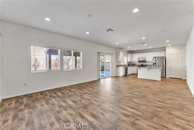 2843 Alberta, Ontario, CA 91761 - #2
