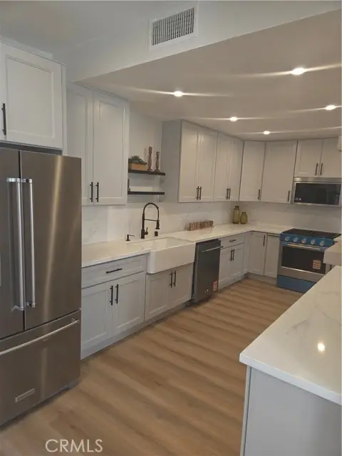 15150 Dickens Ave  #203, Sherman Oaks, CA 91403