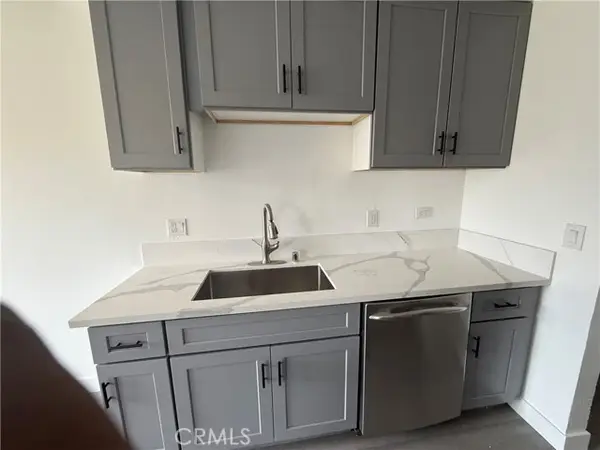 700 West La Veta Avenue  #E4, Orange, CA 92868