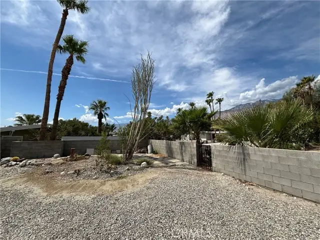 2300 Cerritos Road, Palm Springs, CA 92262 - #2