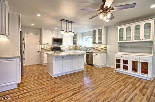 201 Xavier Avenue, San Buenaventura Ventura, CA 93003 - Image #2