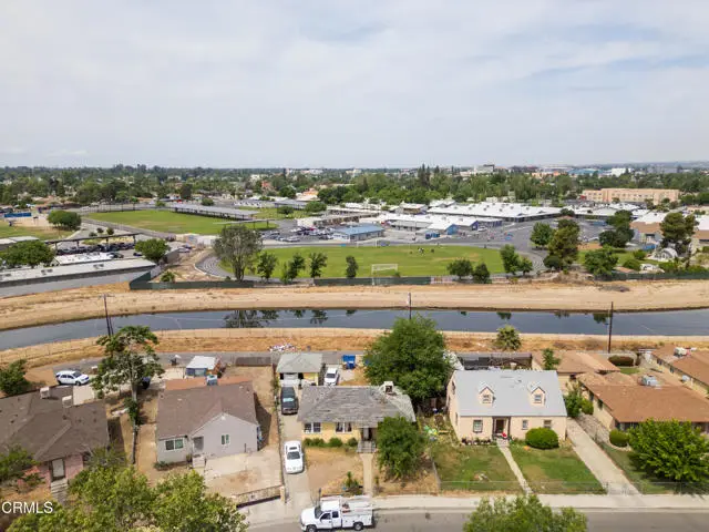 213 T Street, Bakersfield, CA 93304 - #1