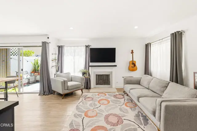 1424 San Simeon Court  #4, San Buenaventura Ventura, CA 93003 - #2