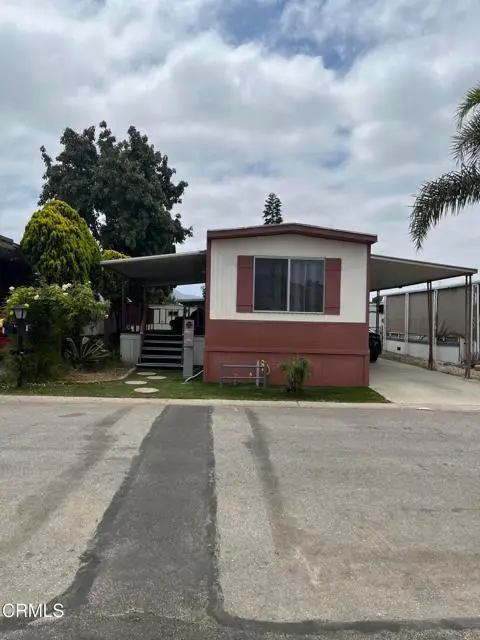 42 Calle Paradora Street  #42, Camarillo, CA 93012