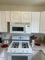 394 Hurst Avenue, San Buenaventura Ventura, CA 93001 - #3