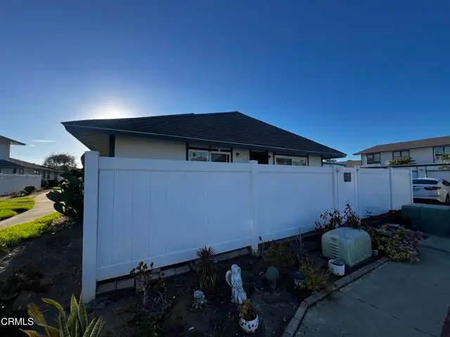 1237 Miramar Walk, Oxnard, CA 93035 - #3