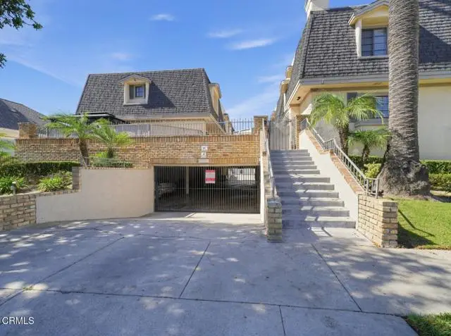 553 E Street, Oxnard, CA 93030 - #2