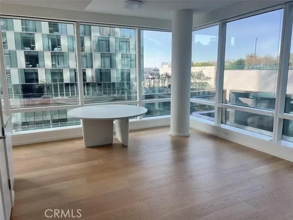 877 Francisco St #728, Los Angeles, CA 90017