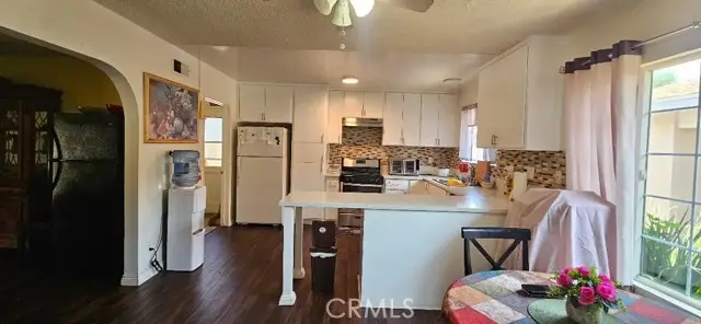 17441 Hiawatha Street, Granada Hills, CA 91344 - #1