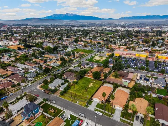 1871 10th, Riverside, CA 92507 - Image #2