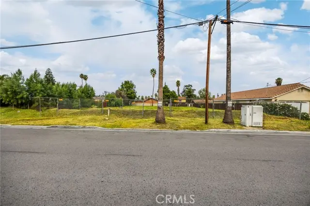 1879 10th, Riverside, CA 92507 - Image #2
