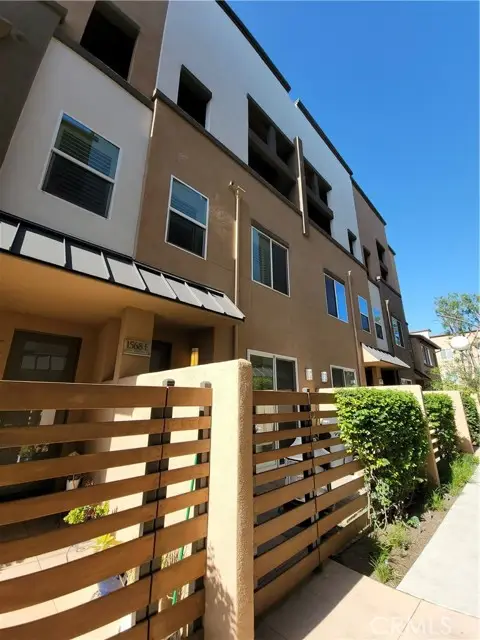 1568 Artesia Square  #E, Gardena, CA 90248