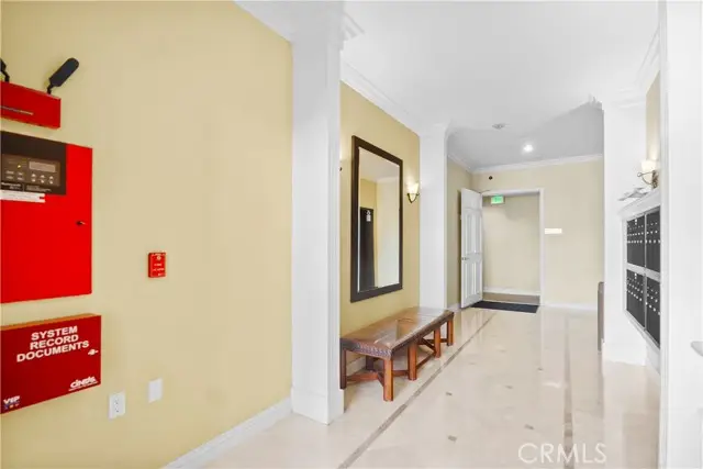 143 Arnaz Drive  #102, Beverly Hills, CA 90211 - #3