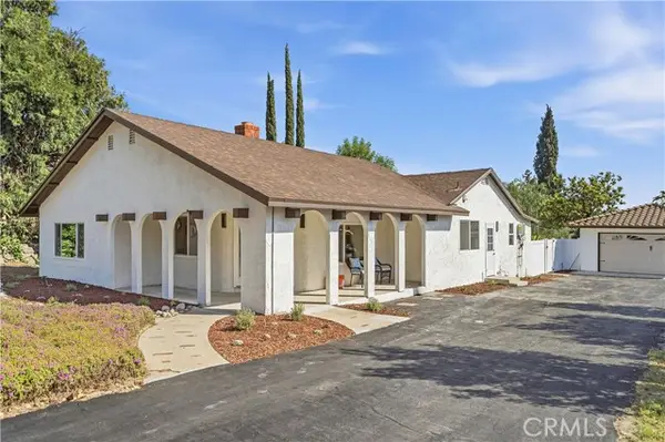 944 Alamosa, Claremont, CA 91711