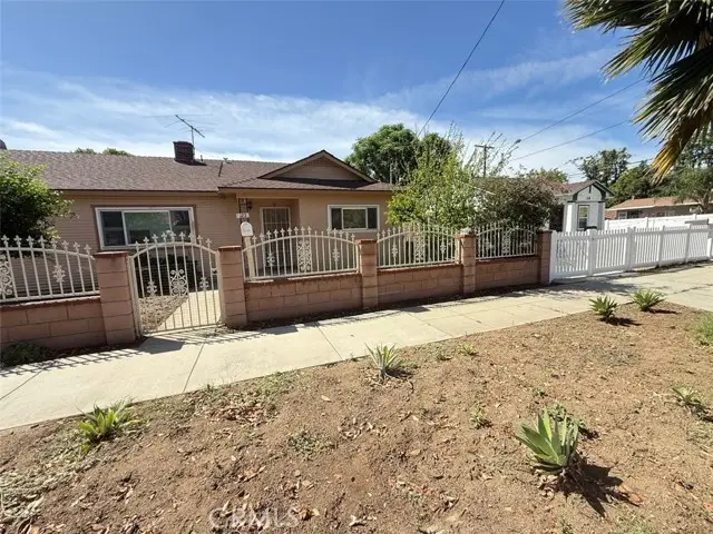 122 Park, Ontario, CA 91761 - #1