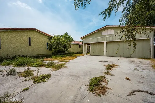 1405 Center Avenue, Compton, CA 90220 - #2