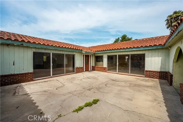 1405 Center Avenue, Compton, CA 90220 - #3