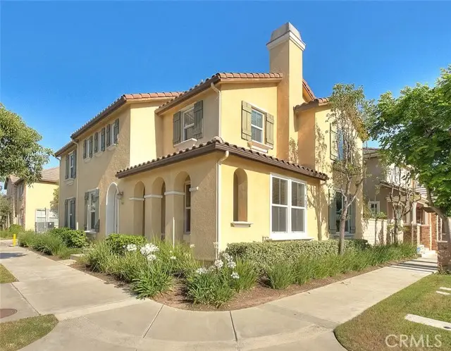 906 Woodbine, Azusa, CA 91702 - #1